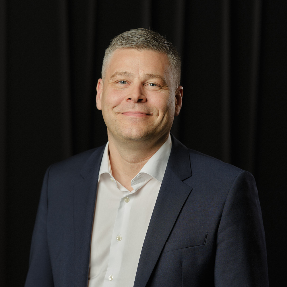 250424 Semler Headshots1248