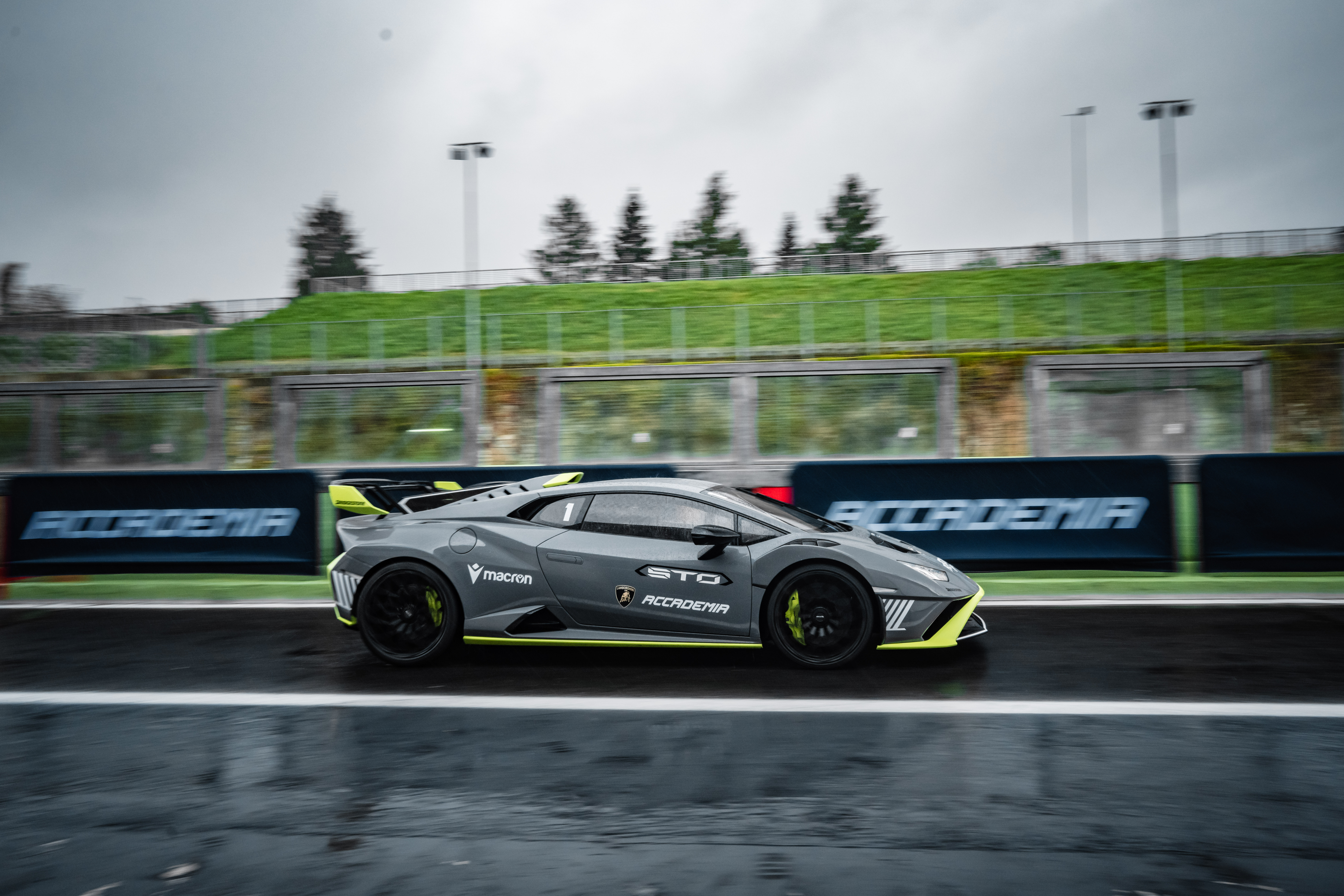 Gallery image 2 of 5