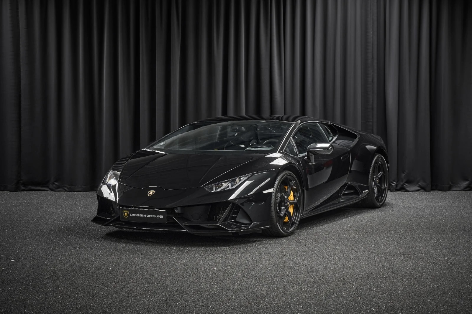 Gallery image 2 of 4