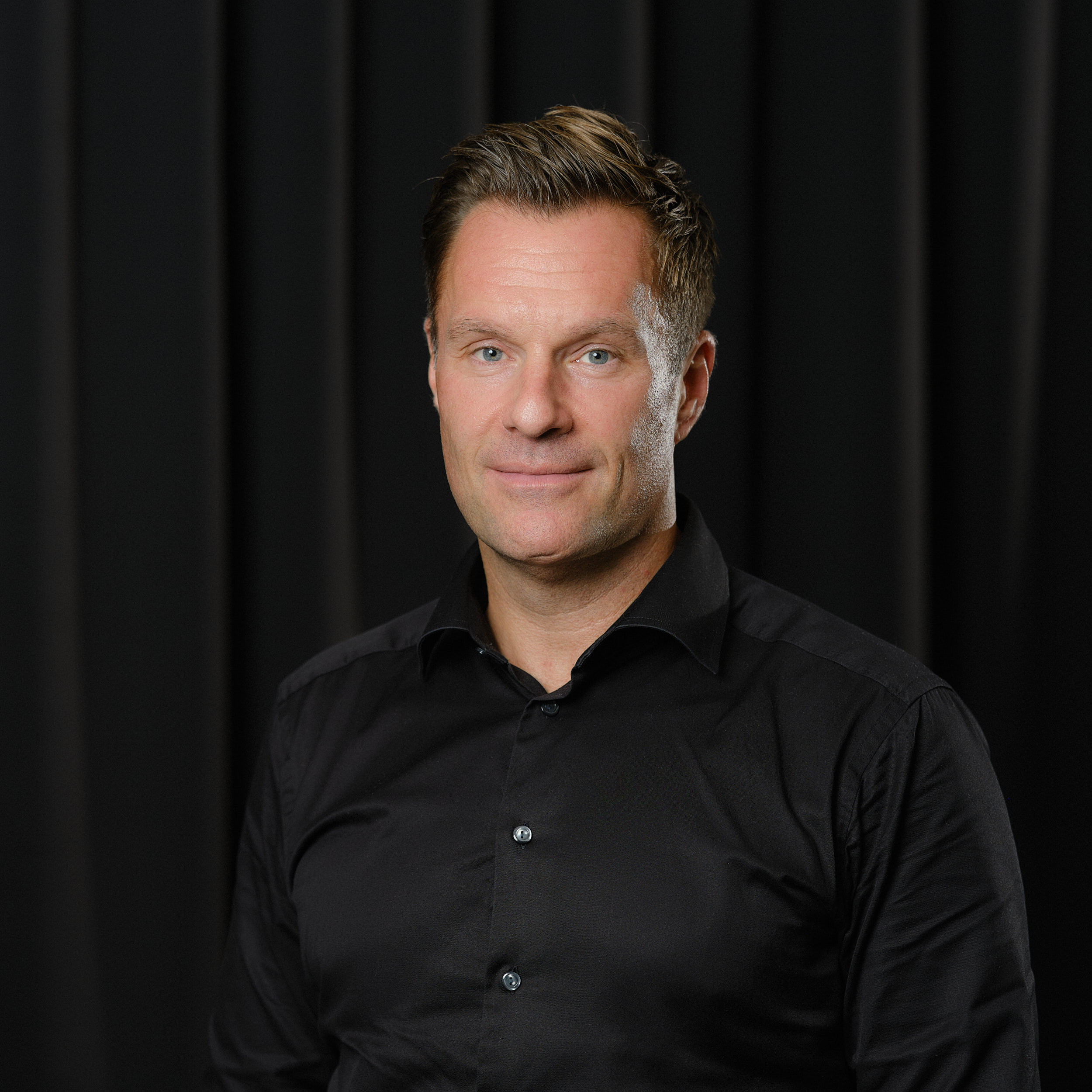 250923 Semler Portræt Pt.3 CROP 16