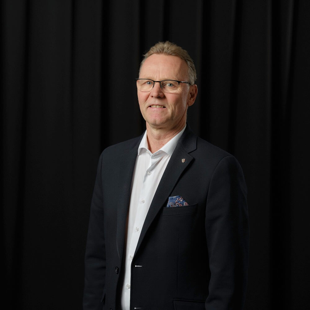 250424 Semler Headshots0719