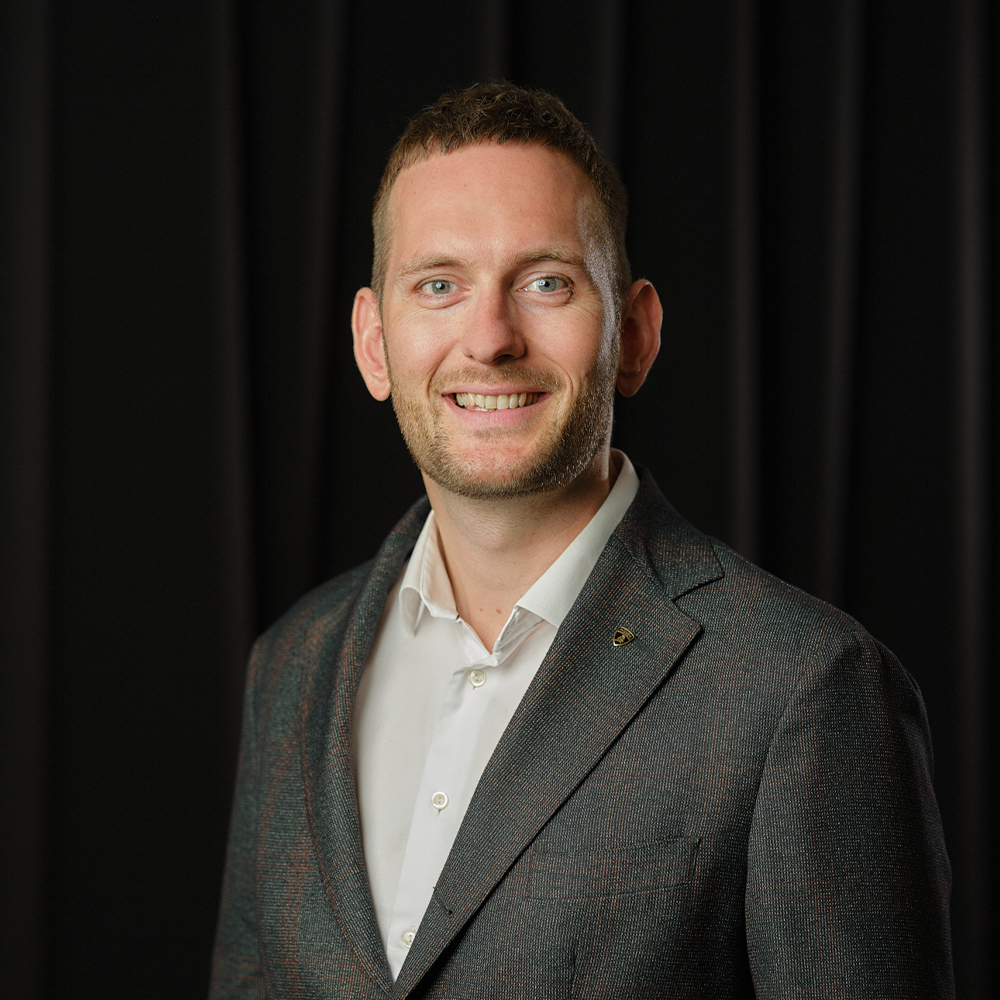 250424 Semler Headshots1208