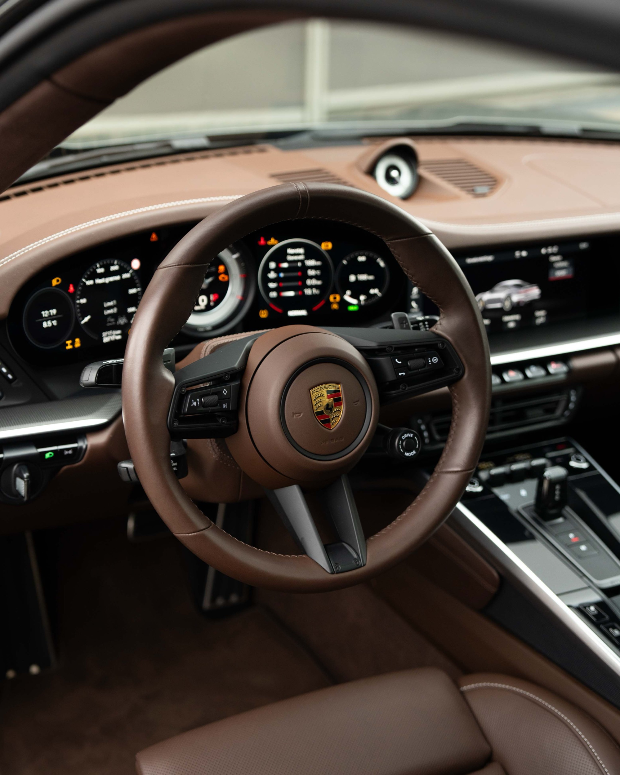 Gallery image 1 of 4